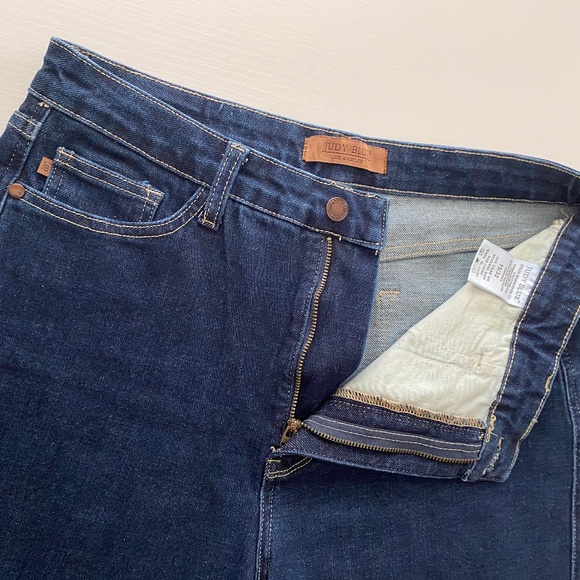 Judy Blue Wide Leg Raw Hem Jeans Dark Wash Size 15/32 - Picture 10 of 16